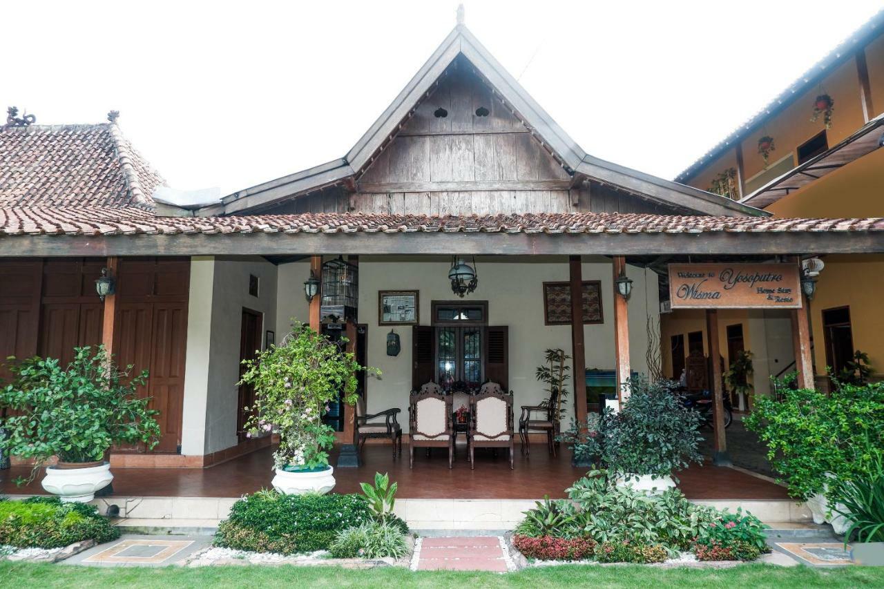 Oyo 405 Wisma Yosoputro Tanjungtirto Buitenkant foto