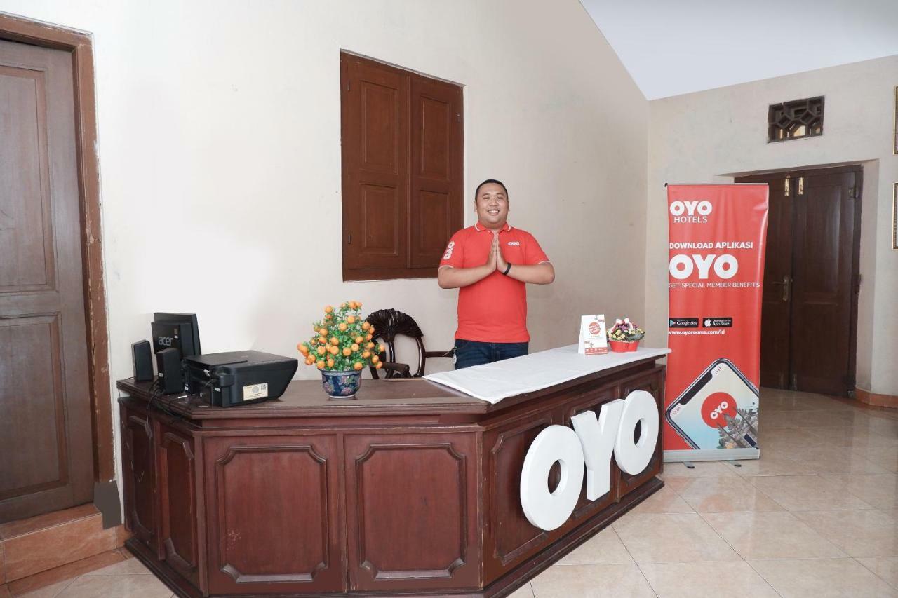 Oyo 405 Wisma Yosoputro Tanjungtirto Buitenkant foto